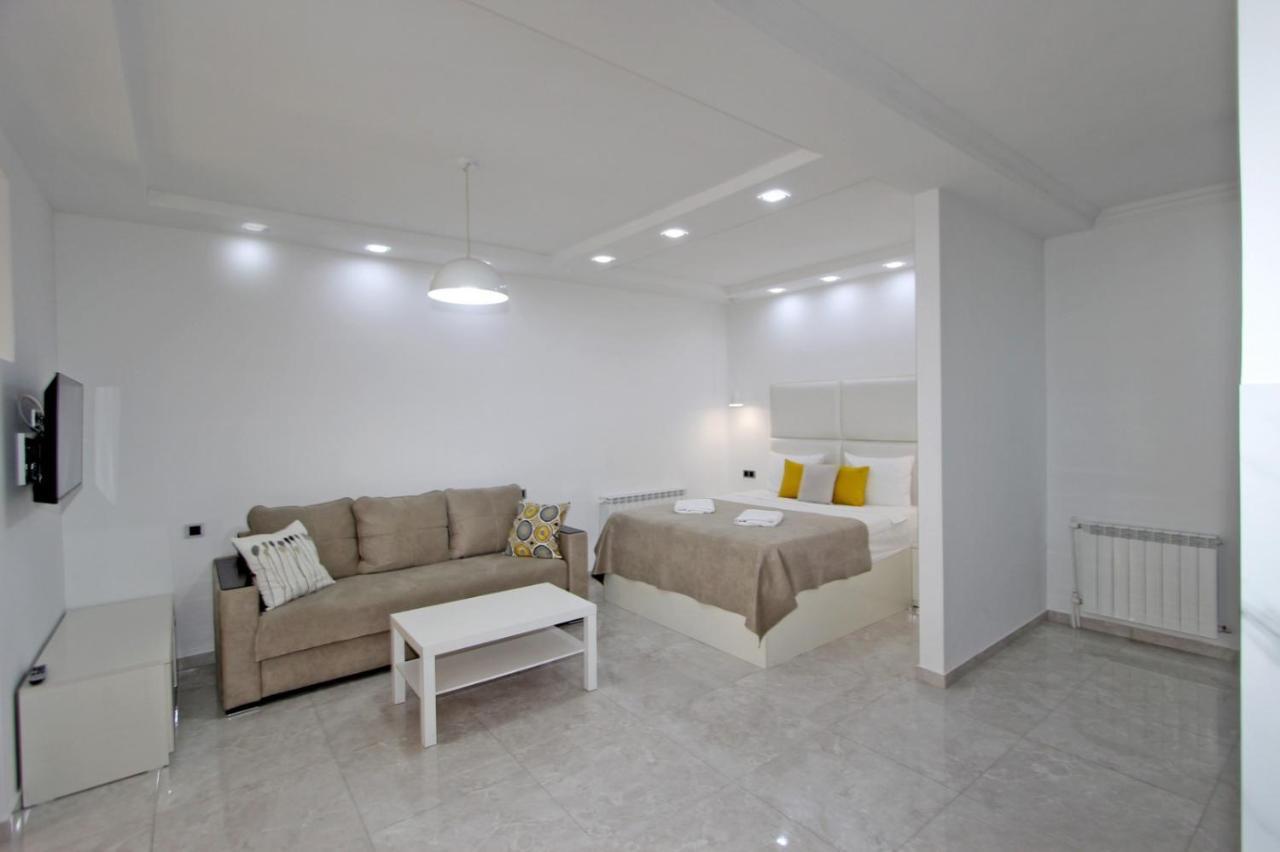Appartment Lux, 2 Bedroom Erevan Exterior foto