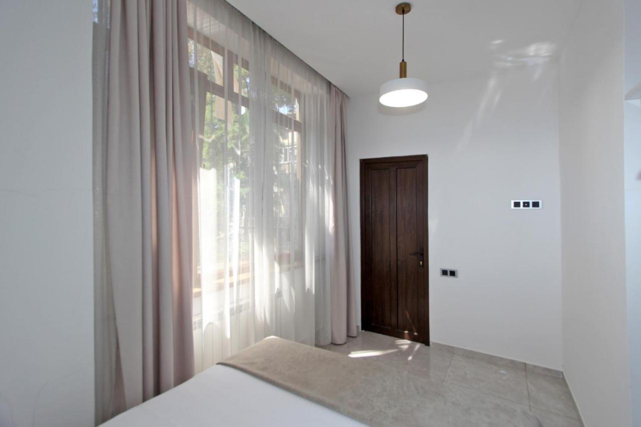 Appartment Lux, 2 Bedroom Erevan Exterior foto